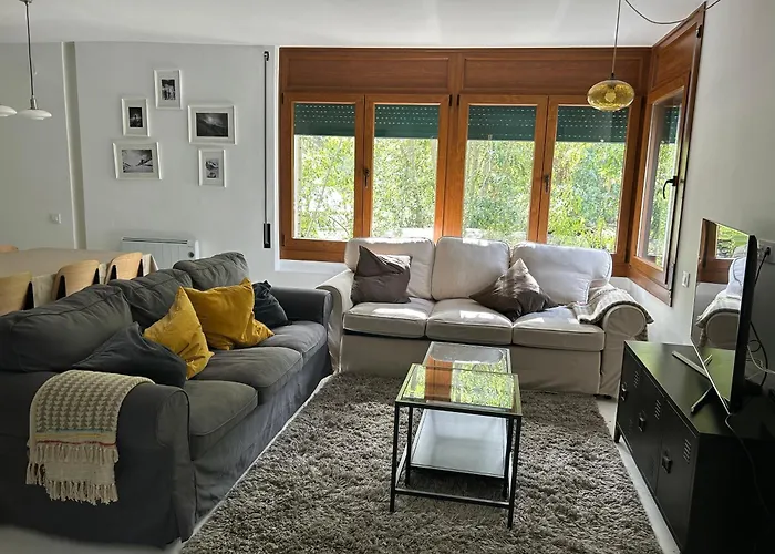 Tuca - Piso De 3 Habitaciones En Betren-Vielha Con Garaje
