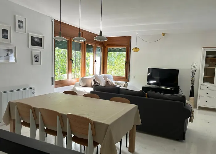 Tuca - Piso De 3 Habitaciones En Betren-Vielha Con Garaje